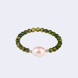 Elegantes Armband mit natürlichen Grünholz Perlen, Diamant Pavé Kugeln & rosa Baroque Perle - Olive Diamond Bracelet