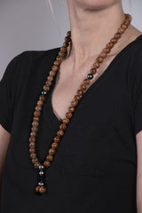 Lange Kette/ Armband aus Holz- und Tahiti Perlen -Big Buddhist Bond